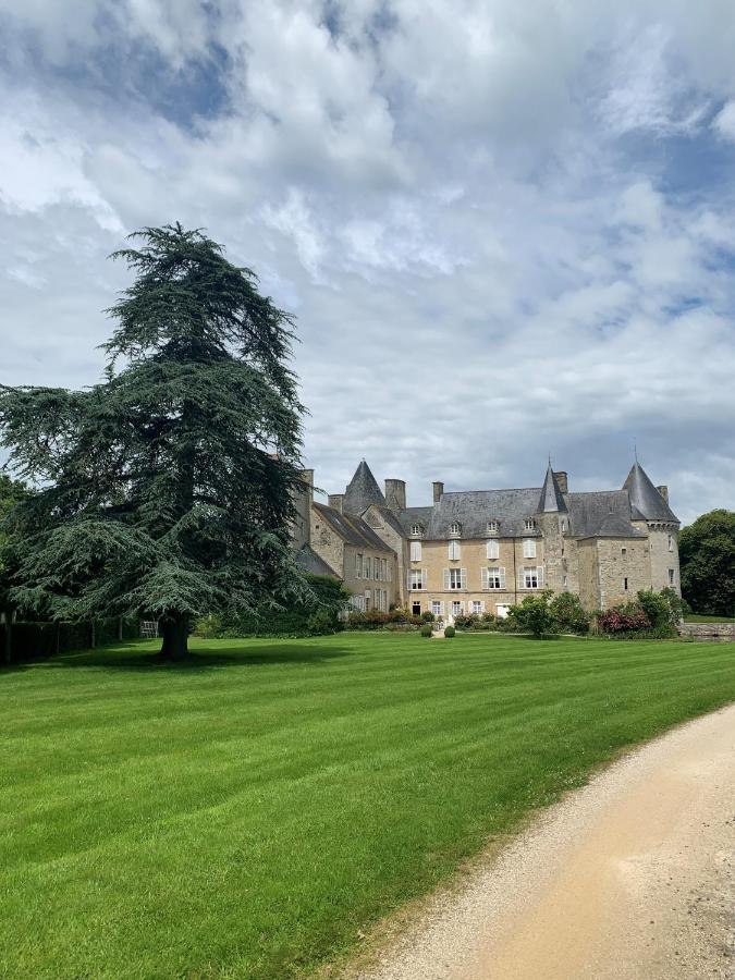Gite "Au P'Tit Tourois" De Plain-Pied Tout Confort Avec Veranda Proche D'Omaha Beach Et De Bayeux Accueillant Les Animaux Bagian luar foto