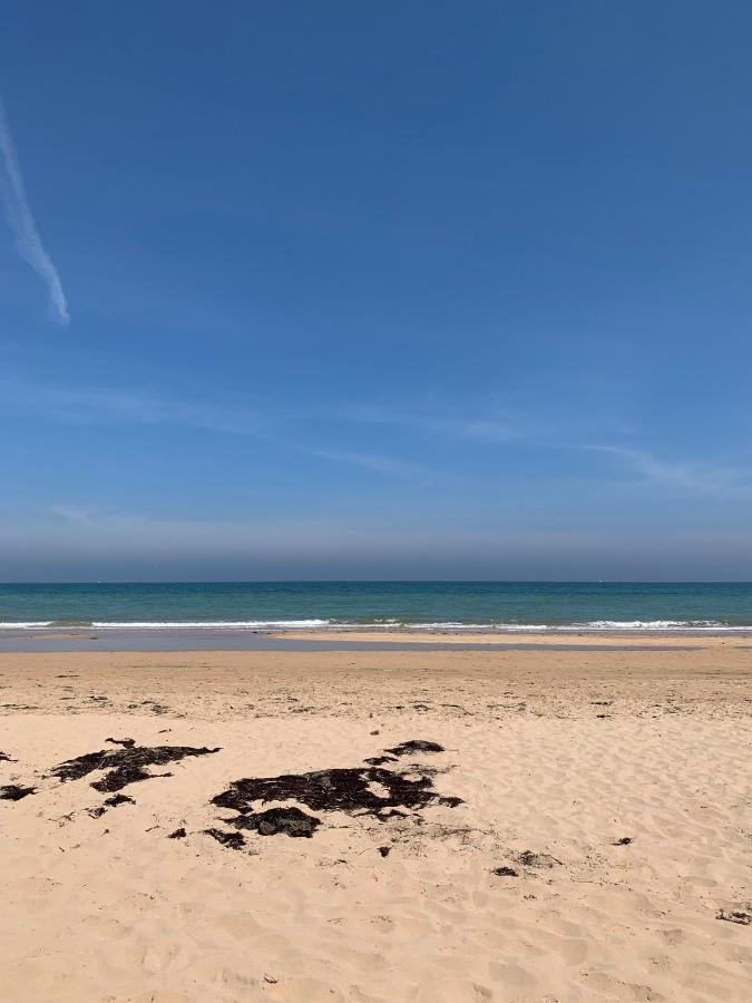 Gite "Au P'Tit Tourois" De Plain-Pied Tout Confort Avec Veranda Proche D'Omaha Beach Et De Bayeux Accueillant Les Animaux Bagian luar foto