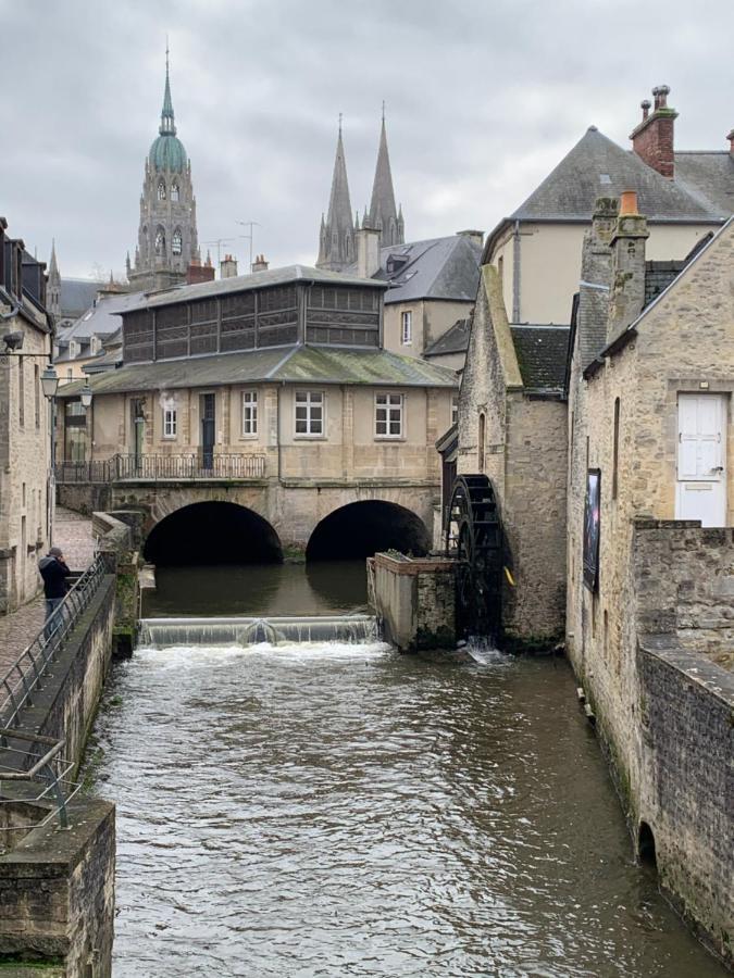 Gite "Au P'Tit Tourois" De Plain-Pied Tout Confort Avec Veranda Proche D'Omaha Beach Et De Bayeux Accueillant Les Animaux Bagian luar foto