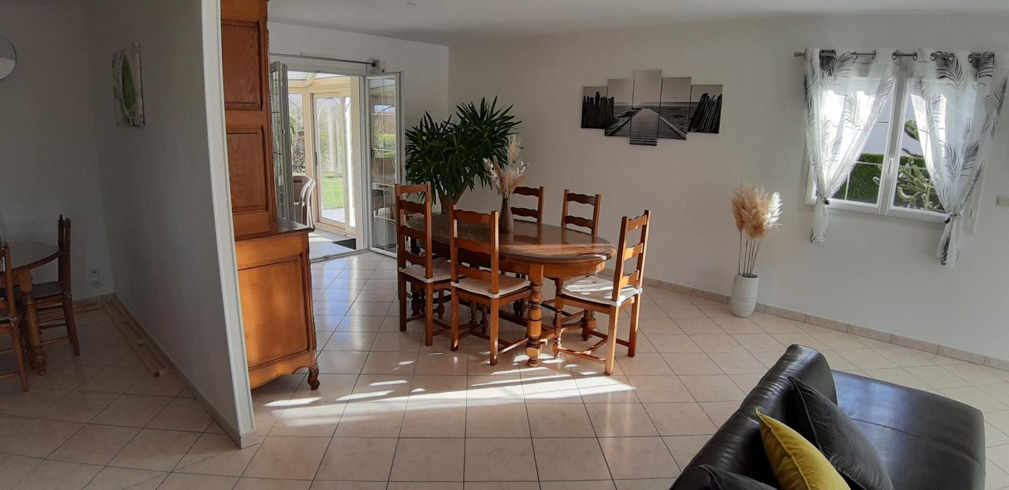 Gite "Au P'Tit Tourois" De Plain-Pied Tout Confort Avec Veranda Proche D'Omaha Beach Et De Bayeux Accueillant Les Animaux Bagian luar foto